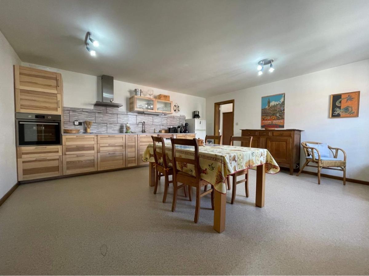Spacieux Appartement Mons Luaran gambar