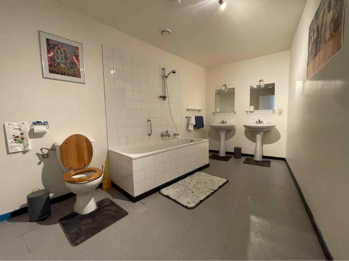 Spacieux Appartement Mons Luaran gambar